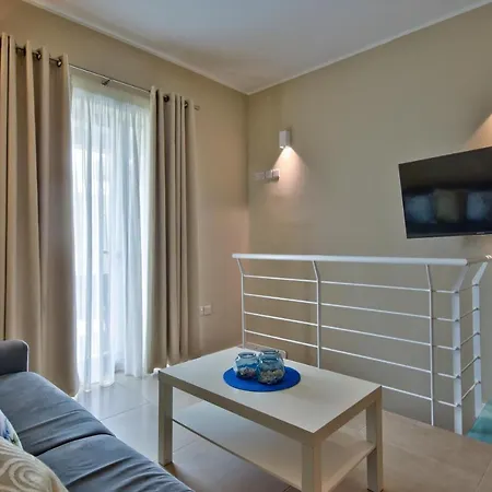Spinola Park - Duplex Top Floor With Terrace * St. Julian's